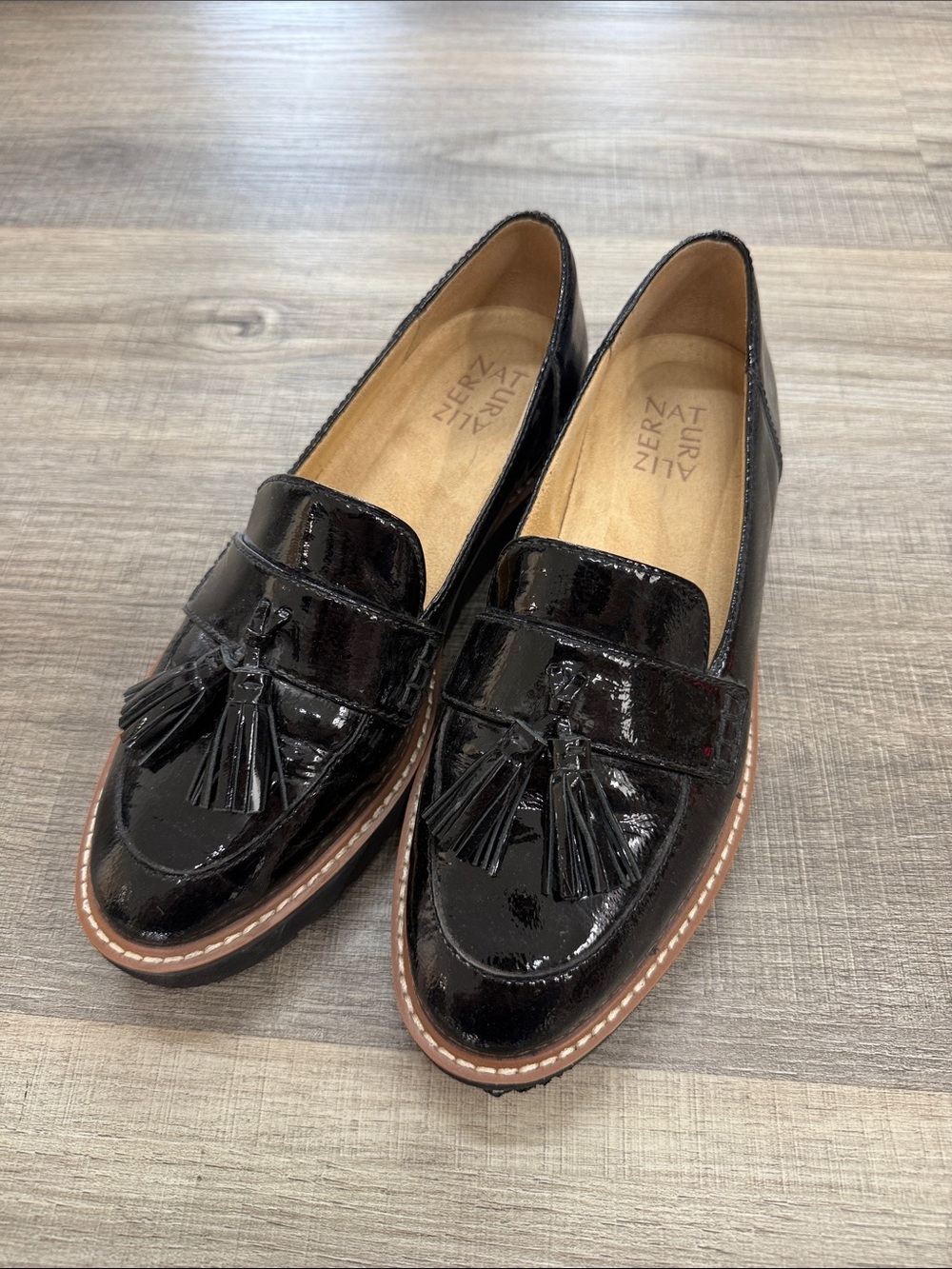 Trace My Tassel Loafers (BLACK)